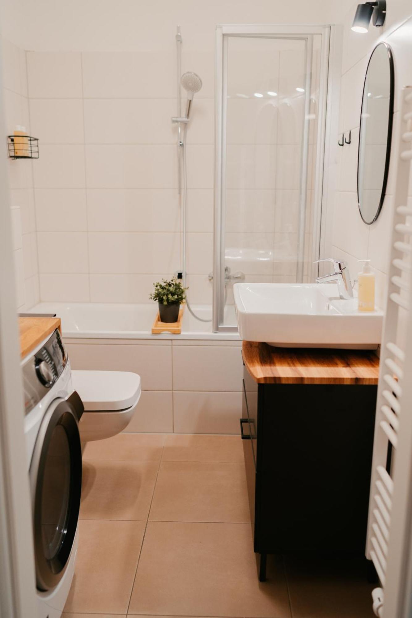 Ferienwohnung Elbzauber Fuer 6 L Parkplatz L Balkon Pirna Exterior foto